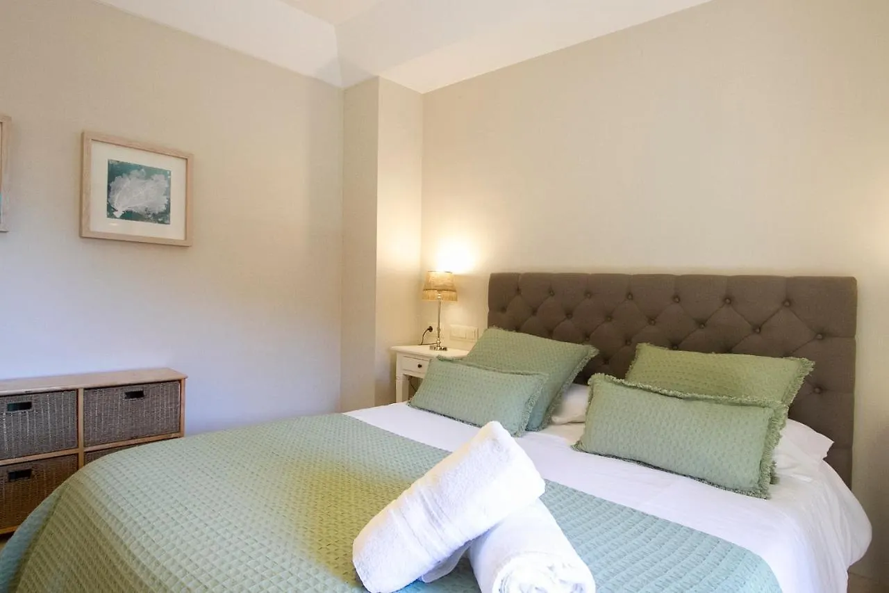 Sotogrande Alboaire- Waterfront Luxury 4 Bedroom Apt In The Marina Of Sotogrande 0*,  Hiszpania